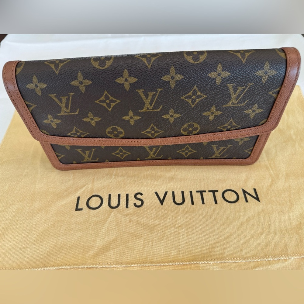 Louis Vuitton Pochette Dame PM Clutch Bag